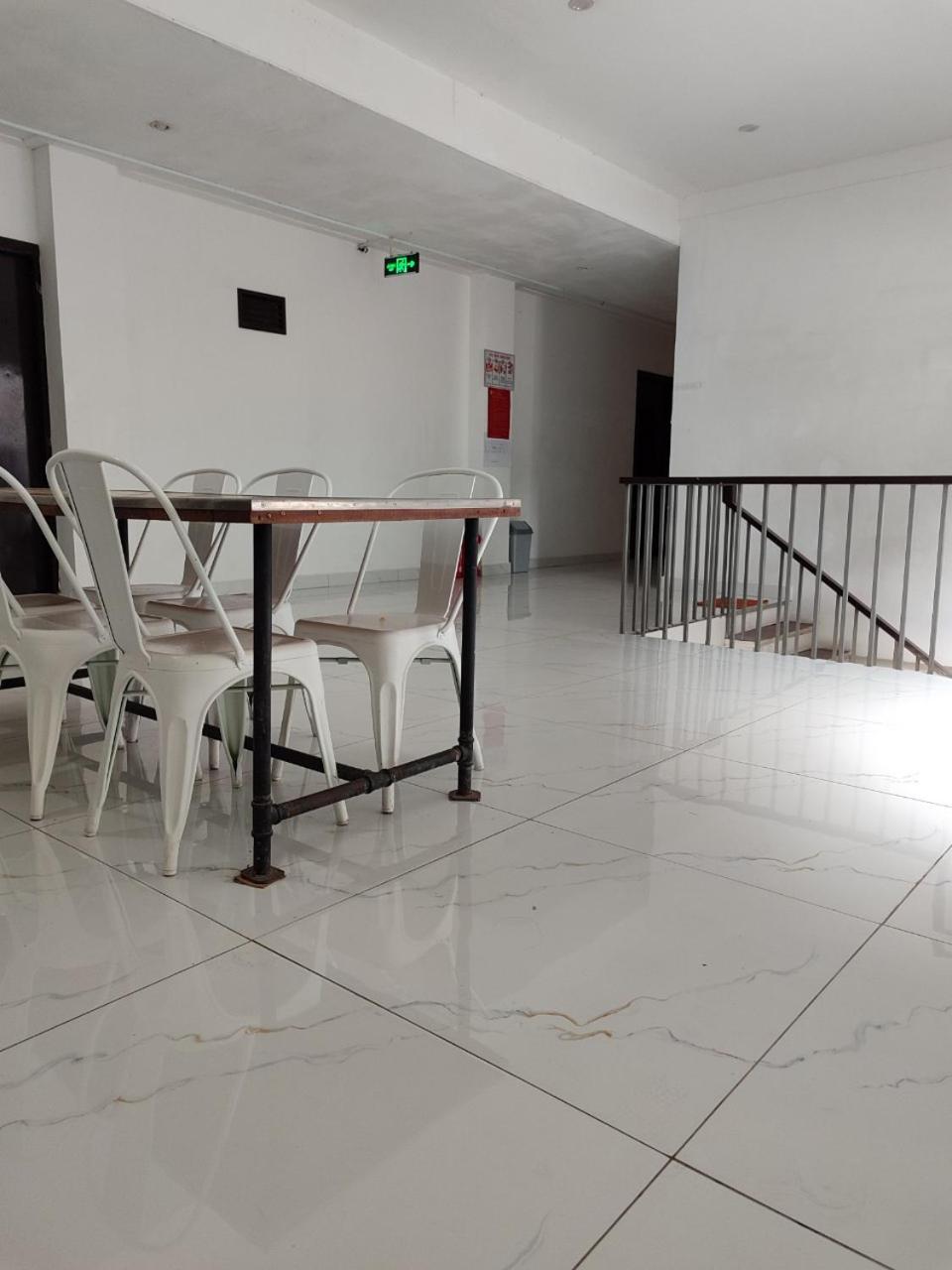 Nha Khach Ken Hotel Cà Mau Buitenkant foto