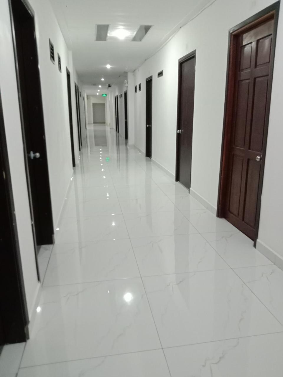 Nha Khach Ken Hotel Cà Mau Buitenkant foto